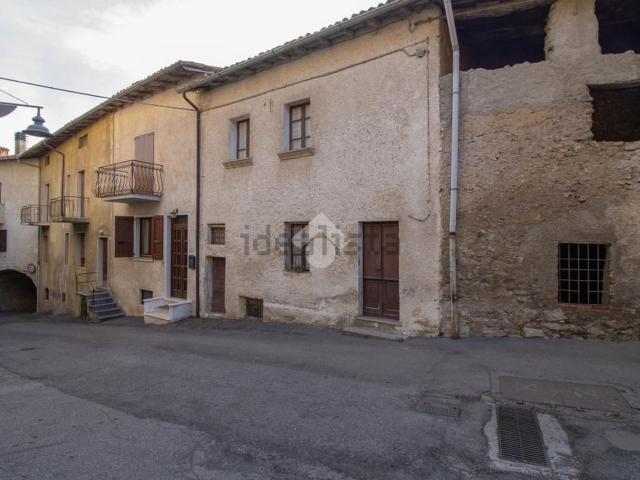 Villetta bifamiliare in vendita di 178 m² in Via San Lino