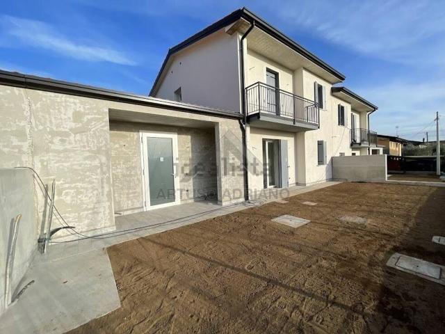 Villetta bifamiliare in vendita di 178 m²