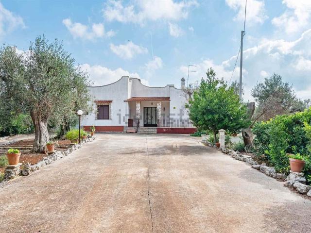 Villetta bifamiliare in vendita di 179 m² in Contrada Foragno