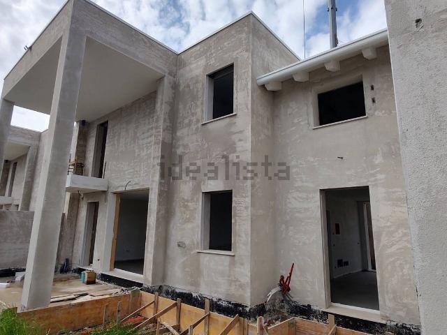 Villetta bifamiliare in vendita di 179 m² in Via Julia
