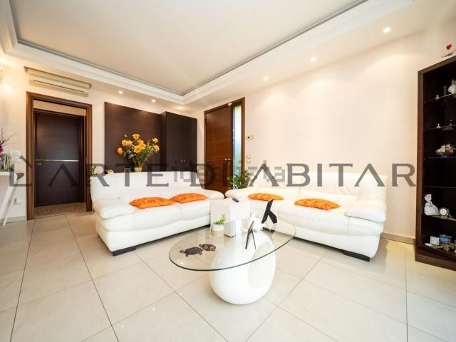 Villetta bifamiliare in vendita di 183 m² in Via C.A. dalla Chiesa