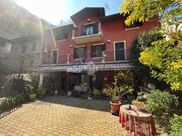 Villetta bifamiliare in vendita di 180 m² in Borgo Pracchio, 8