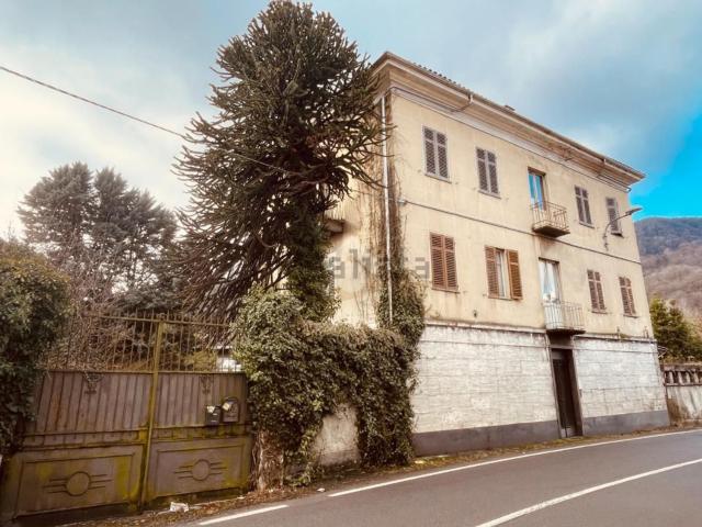 Villetta bifamiliare in vendita di 180 m² in Frazione Falcero, 30