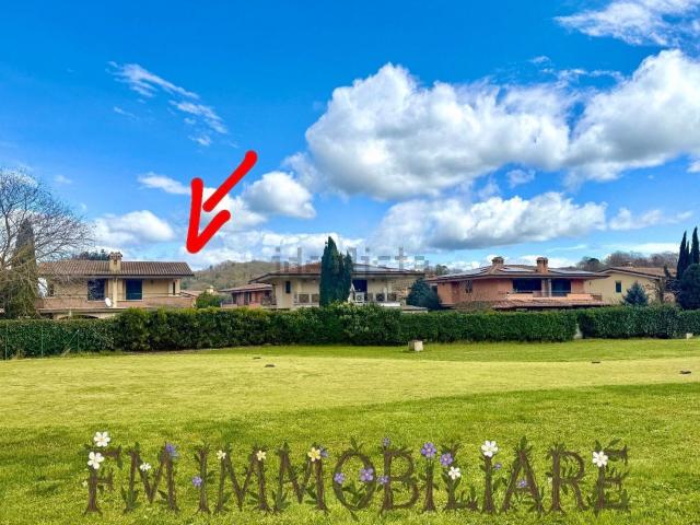 Villetta bifamiliare in vendita di 180 m² in Via Terre dei Consoli