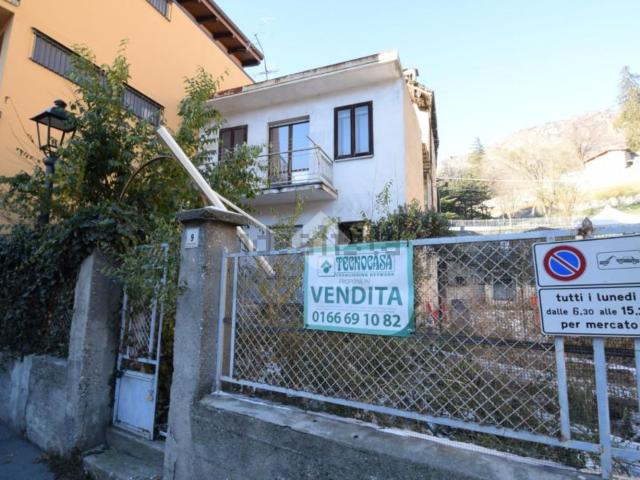 Villetta bifamiliare in vendita di 180 m² in Via Tollen, 9
