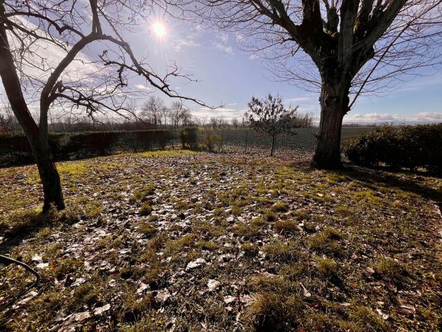 Villetta bifamiliare in vendita di 180 m² in Via Vellaneda