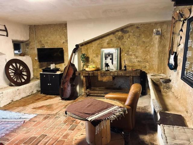 Villetta bifamiliare in vendita di 180 m² in Via XXV Aprile, 28