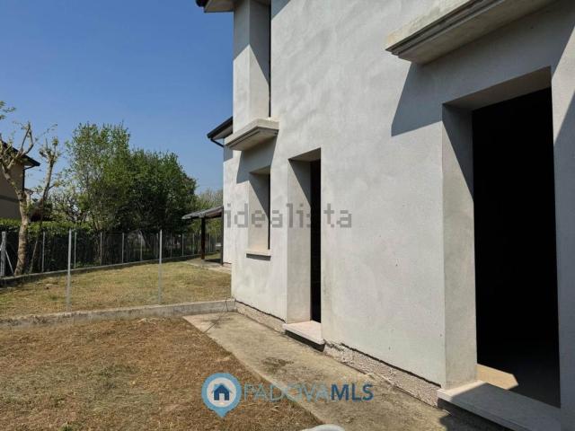 Villetta bifamiliare in vendita di 180 m² in Via Bassa Taggì di Sopra