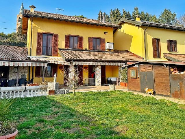 Villetta bifamiliare in vendita di 180 m² in Via Brabbia, 1