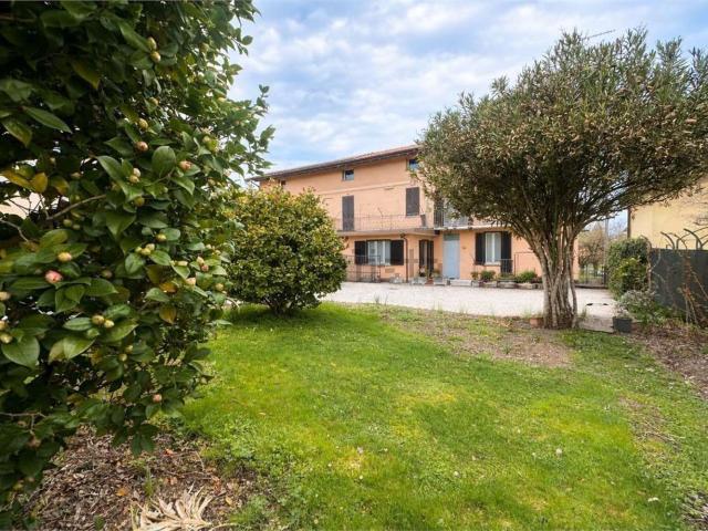 Villetta bifamiliare in vendita di 180 m² in Via Brebbia, 67