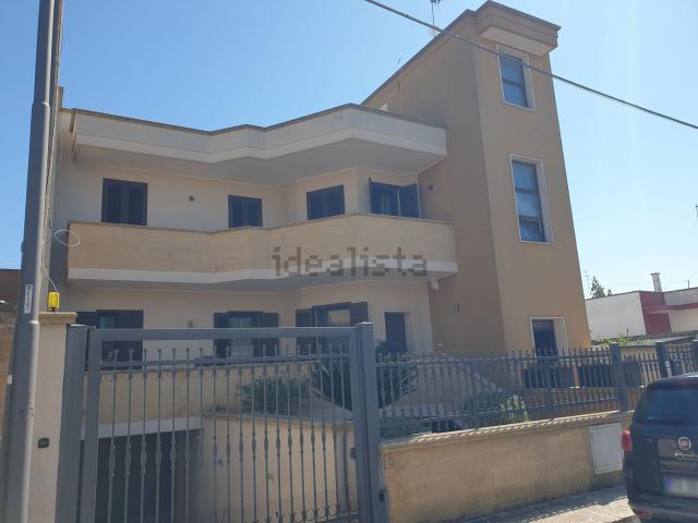 Villetta bifamiliare in vendita di 180 m² in Via Campania, 5