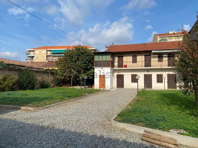 Villetta bifamiliare in vendita di 180 m² in Via Castellazzo, 18