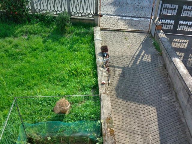 Villetta bifamiliare in vendita di 180 m² in Via Dante Alighieri, 23