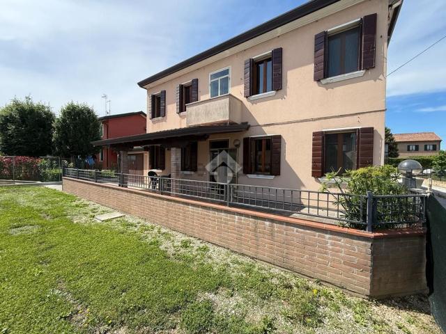 Villetta bifamiliare in vendita di 180 m² in Via J. Da Bassano, 1