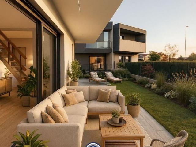Villetta bifamiliare in vendita di 180 m² in Via Mantovani Orsetti