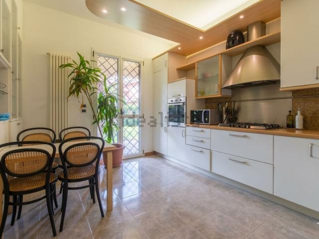 Villetta bifamiliare in vendita di 180 m² in Via Mercatale Settefonti