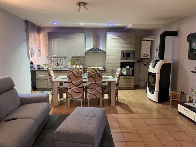 Villetta bifamiliare in vendita di 180 m² in Via Noce