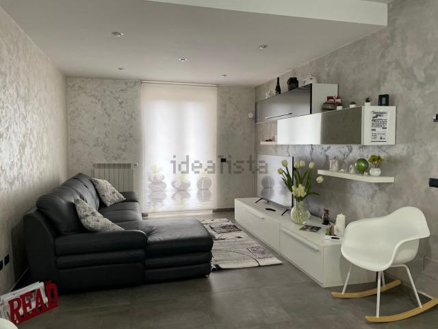 Villetta bifamiliare in vendita di 180 m² in Via Prati Gallinari