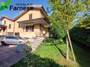 Villetta bifamiliare in vendita di 180 m² in Via Privata delle Fragole