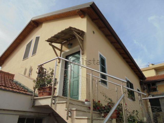 Villetta bifamiliare in vendita di 180 m² in Via San Marco, 34