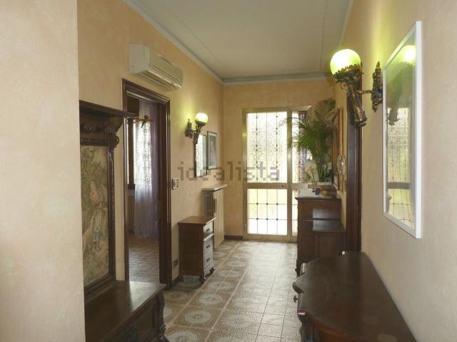Villetta bifamiliare in vendita di 180 m² in Via Stazione
