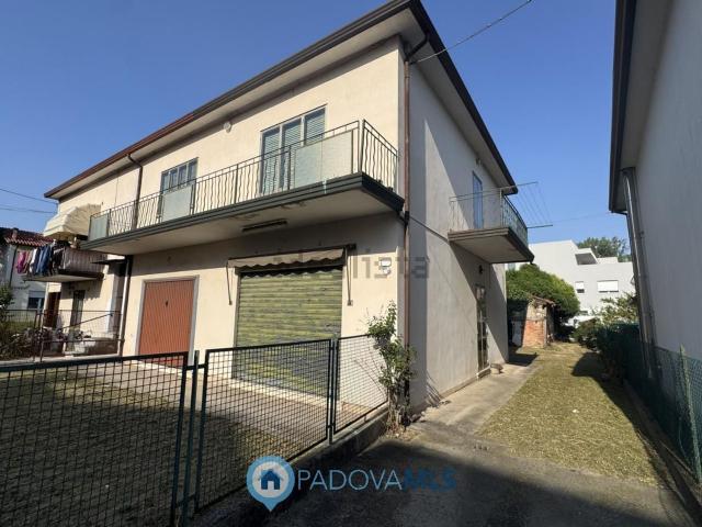 Villetta bifamiliare in vendita di 180 m²