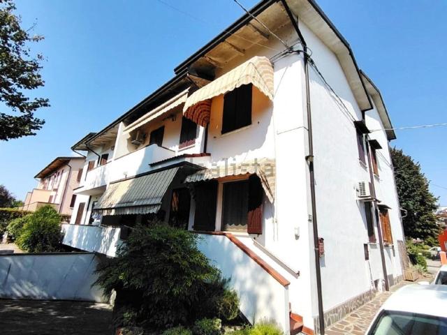 Villetta bifamiliare in vendita di 180 m²