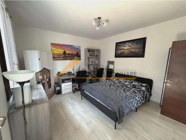 Villetta bifamiliare in vendita di 180 m²