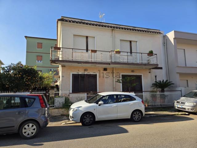 Villetta bifamiliare in vendita di 181 m² in Via dei Gelsi