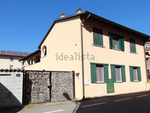 Villetta bifamiliare in vendita di 181 m² in Via M. Leonardi, 5