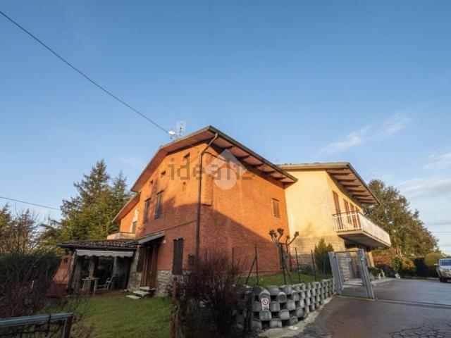 Villetta bifamiliare in vendita di 182 m² in Strada Magrignano, 26