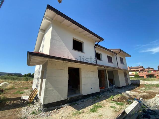 Villetta bifamiliare in vendita di 184 m² in Strada Cava in Vigatto, 14