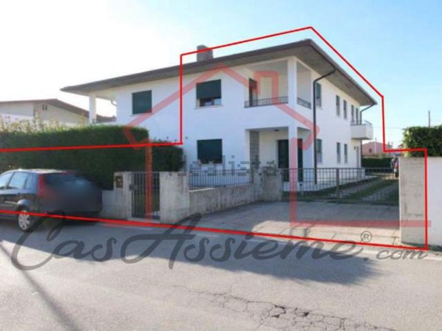 Villetta bifamiliare in vendita di 184 m² in Via Giuseppe Verdi