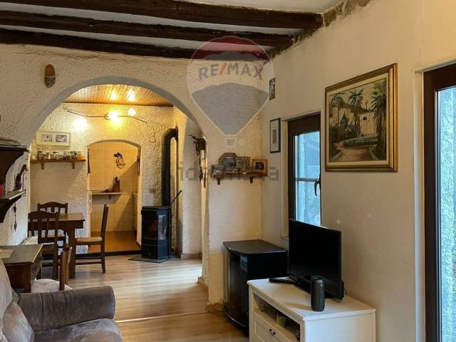 Villetta bifamiliare in vendita di 184 m² in Via San Bartolomeo del Bosco
