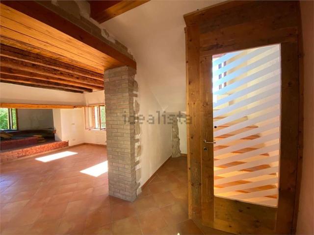 Villetta bifamiliare in vendita di 184 m² in Via San Zuanet, 9