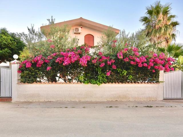 Villetta bifamiliare in vendita di 185 m² in Contrada Reitani