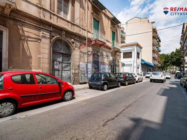 Villetta bifamiliare in vendita di 185 m² in Via Vittorio Emanuele Orlando, 145