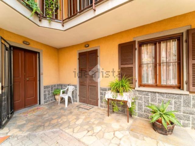 Villetta bifamiliare in vendita di 185 m² in Via Amedeo Duca D&apos Aosta, 18