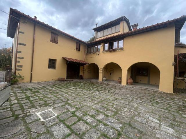 Villetta bifamiliare in vendita di 185 m² in Via di Gaville