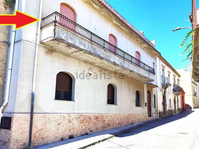 Villetta bifamiliare in vendita di 185 m² in Via Nino Gazzara, 1