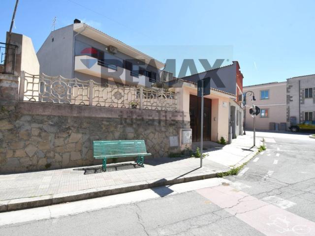 Villetta bifamiliare in vendita di 185 m² in Via Repubblica, 8