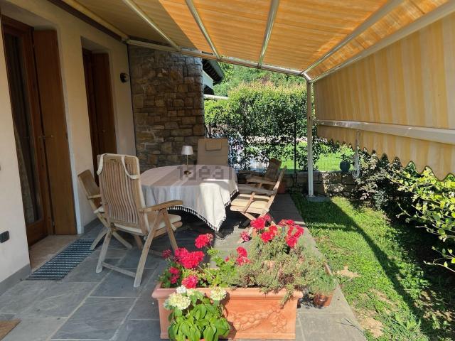 Villetta bifamiliare in vendita di 185 m² in Via San Michele