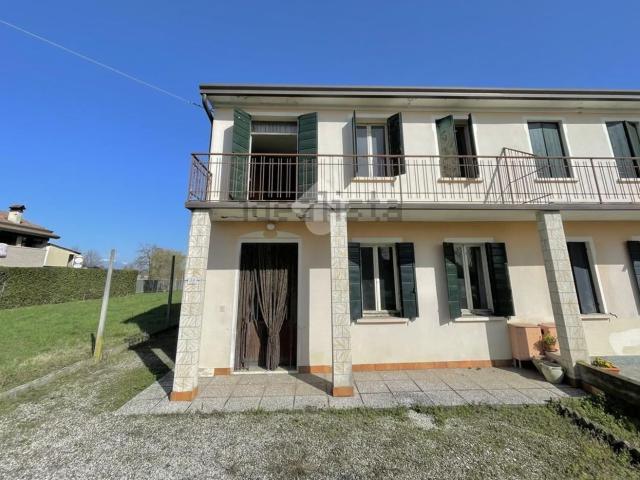Villetta bifamiliare in vendita di 186 m² in Via Mussa, 34