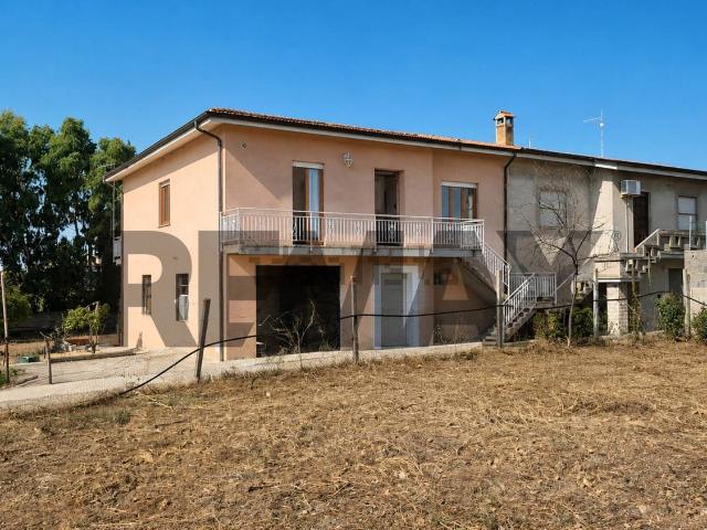Villetta bifamiliare in vendita di 186 m²