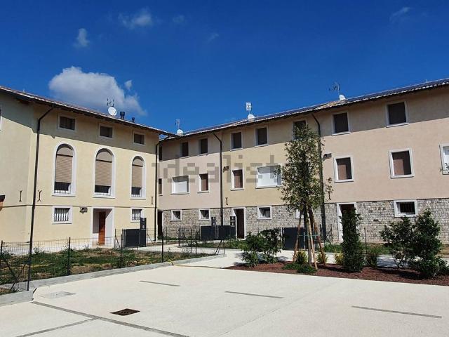 Villetta bifamiliare in vendita di 189 m² in Via Cavolano, 32