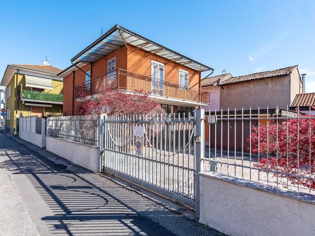 Villetta bifamiliare in vendita di 193 m² in Vicolo Abruzzi, 3