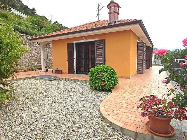 Villetta bifamiliare in vendita di 190 m² in Corso della Repubblica