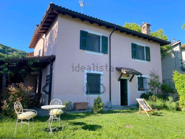 Villetta bifamiliare in vendita di 190 m² in Località Croce, 3