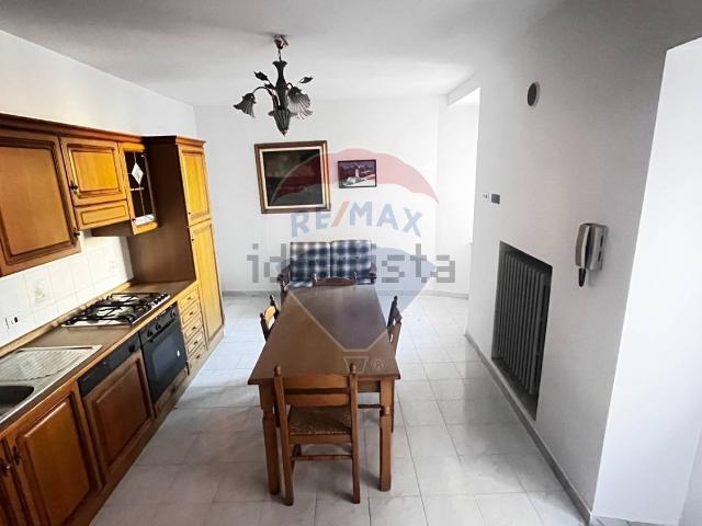 Villetta bifamiliare in vendita di 190 m² in Piazza dei Caduti