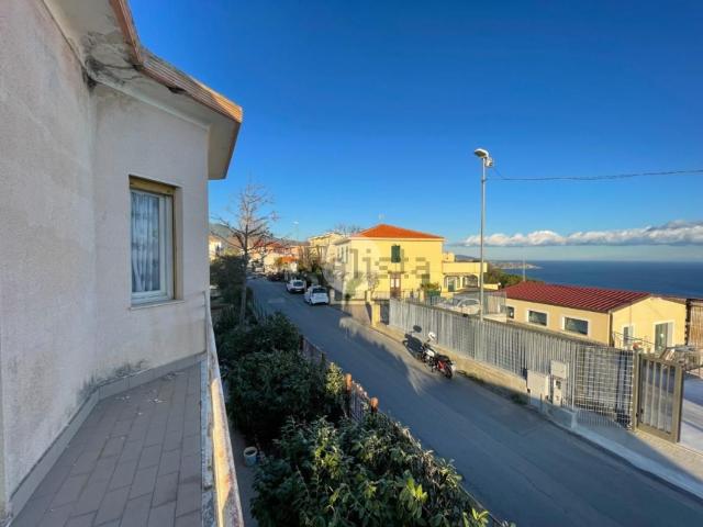 Villetta bifamiliare in vendita di 190 m² in Strada Capo Nero, 141